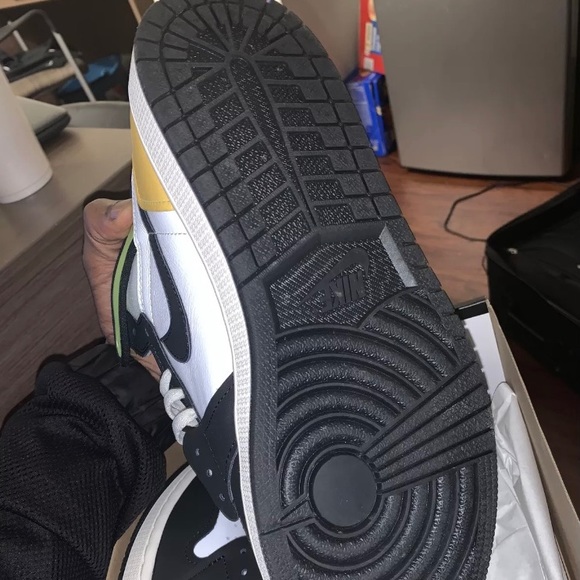 Jordan 1’s volt - Picture 2 of 6